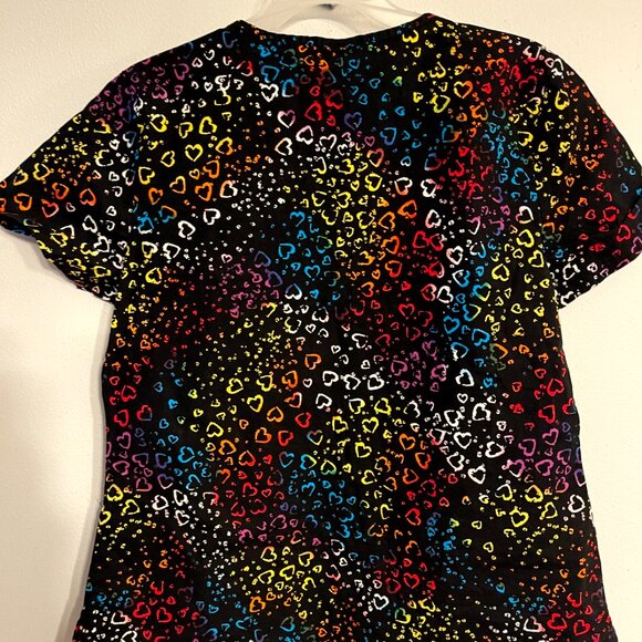 Dickies Women's Colorful Scrub Top size Medium black with colorful hearts - Picture 5 of 7